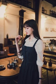 Fashion Zine, Fashion Feminine, Clothes Korean Style, Korean Fashion Dress, Korean Girl Fashion, Pinterest Outfits, Stylish Dress Designs, Simple Trendy Outfits, Pinafore Dress