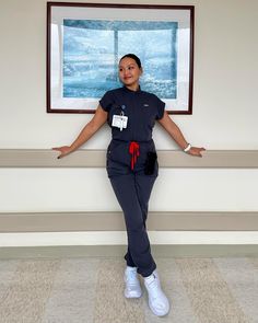 "Channeling my inner fig nurse in this sleek grey jumpsuit. #RockingIt #FigNurseStyle"#figs#NurseLife#scrubstyle#NurseFashion#ComfortandStyle##figsjumpsuit Nurse Looks Scrubs, Black Scrubs Aesthetic, Figs Scrubs Aesthetic, Work Baddie, Nurse Outfits, Scrub Outfits