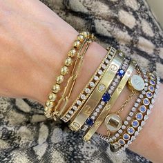 An effortless everyday bracelet perfect for layering! Our Paper Clip Chain Bracelet is available in both a mini and large so you can customize your stack to perfection!.#jewelrylover #handcraftedjewelry #jewelryinspiration #jewelrydesign #jewelryobsessed #jewelryoftheday #jewelrygoals #jewelryfashion #jewelrytrends How To Wear Multiple Bracelets, Everyday Gold Bracelet Stack, Chunky Bracelet Stack, Bracelet Stack Mixed Metals, Gold Everyday Jewelry, How To Layer Bracelets, Everyday Bracelet Stack, Gold Bracelet Stacks, Mixed Metal Bracelet Stack