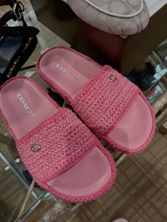 Coach Slides Outfit, Pink Designer Shoes, Cute Summer Slides, Pink Coach Slippers, Pink Coach Slides, Designer Slides Women, Coach Slides, Chanel Slides, Designer Slides