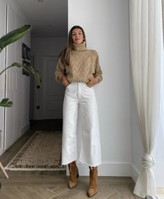 Outfit Botas, Weekend Mode, White Jeans Outfit, Skandinavian Fashion, Mode Casual, Mode Inspo, Autumn Outfit, Hiking Outfit