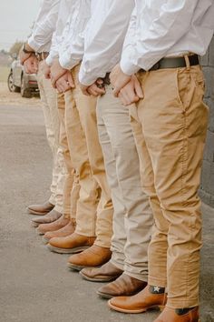 Cream Groomsmen Attire With Jeans, Khakis Wedding Outfit Men, Tan Pants Wedding Outfit Men, Groom In Khaki Pants, Groom Khaki Pants, White Shirt Khaki Pants Men Wedding, Khaki Pants Wedding Groomsmen, Casual Groomsmen Attire Khakis, Groom Khaki Pants White Shirt