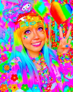 Rainbow Aesthetic Outfit, Cybr Grl, Harajuku Fashion Decora, Harajuku Decora Kei, Decora Outfits, Decora Aesthetic, Decora Fashion, Decora Harajuku, Harajuku Decora