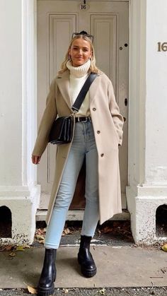 women’s classy style, women’s wardrobe, women’s outfits by occasion, women’s jackets, women’s classy style, women’s outfits by color, women’s autumn outfits, women’s coats, women’s street style, women’s winter outfits, women’s work style, women’s style, women’s casual style, winter outfits 2022, winter outfits aesthetic, winter outfits cold, winter outfits snow, winter outfits 2022 trends, winter outfit for school, winter outfits black girl, winter outfits women, winter outfits women trends, winter outfits 2022 trends, winter outfits 2022 black women, winter outfits 2022 teen, winter outfits ideas, 2022 winter outfits, 2022 winter outfits women, 2022 winter outfits casual, 2022 winter outfits ideas, 2022 winter outfits plus size, winter 2022 fashion trends, winter 2022 fashion trends wo Peacoat Outfit, Mantel Outfit, Looks Adidas, 00s Mode, December Outfits, Stile Blair Waldorf, Adrette Outfits, Makeup Pics, Trench Beige