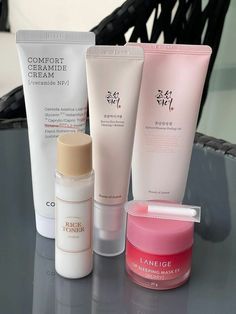 #koreanskincaretips #skincare #pinterest #aesthetic #style #vibe #my #star #aesthetictumblr #pinterest #aesthetictumblr #aesthetic #style #koreanskincaretips #skincare Korean Skincare Aesthetic, Beauty Apps, Beauty And Skincare, Facial Skin Care Routine, روتين العناية بالبشرة, Skin Care Kit, Cosmetic Skin Care