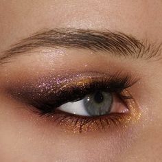 Glittery Eye Makeup, Glittery Eyes, Face The Music, Glitter Eye Makeup, Glitter Eye, Eye Makeup Designs, Glitter Eyes, Makeup Designs