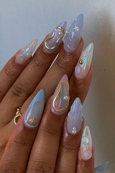 Ladylike Nails, Bali Nails, Nail Design Gold, Mermaid Nail Art, Seashell Nails, Nail Salon Design