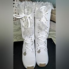 Sporto White With Faux Fur Trim Waterproof Boot Size 8 Nwot Great Condition! Fits 7.5 Better Overall Height 12.5" Casual White Snow Boots, White Snow Boots For Winter, White Synthetic Boots For Winter, White Synthetic Winter Boots, White Winter Snow Boots, White Waterproof Boots For Winter Outdoor, White Leather Waterproof Boots For Winter, White Waterproof Winter Boots, White Weatherproof Winter Boots