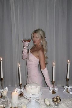 coquette pink girl girlies party birthday aesthetic pictures old money model girls Eve Aesthetic, Bday Dinner, Sweet Sixteen Birthday Party Ideas, Girly Birthday Party, 20th Birthday Party, Birthday Aesthetic, Outfit Holiday, Cute Birthday Pictures, Birthday Dinner Party