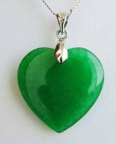 Pear Shaped Diamond Necklace, Emerald Pendant Necklace, Verde Jade, Emerald Necklace Pendant, Heart Shaped Pendant Necklace, Heart Shaped Necklace, Green Heart, Emerald Pendant, Jade Ring