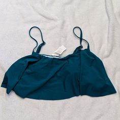 Women's Cupshe Teal Bikini Top New With Tags Size Medium Sleeveless Crop Top With Built-in Bra For Poolside, Summer Tops With Built-in Bra For Pool, Summer Solid Color Tankini With Bra-friendly Design, Cropped Swimwear With Built-in Bra For Vacation, Poolside Beachwear Crop Top With Built-in Bra, Beach Tops With Built-in Bra And Stretch, Beachwear Tops With Built-in Bra For Vacation, Beachwear Crop Top With Built-in Bra, Green Vacation Top With Built-in Bra