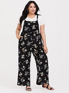 Plus Size Black Floral Gauze Wide Leg Jumper, BOUQUET FOR BONNIE Wide Leg Jumper, Wedding Dress With Pockets, Minimalist Capsule Wardrobe, Backless Jumpsuit, Blue Jumpsuits, Easy Rider, Floral Jumpsuit, Sleeveless Jumpsuits, Long Sleeve Romper