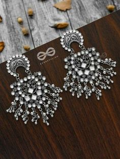 Modern Indian Jewelry, Desi Jewellery, Hand Jewelry Rings, Wedding Wows, Oxidised Earrings, Doremon Cartoon, Expensive Jewelry Luxury