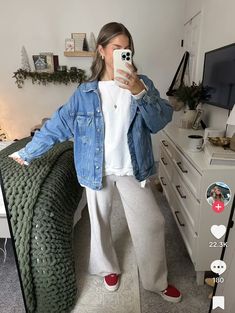 Mom Aesthetic, Daily Outfit Inspiration, Casual Outfit Inspiration, Relaxed Outfit, Casual Winter Outfits, Outfit Inspo Fall, Mom Outfits, Fall Winter Outfits, Comfy Outfits