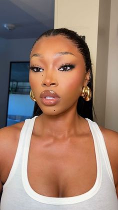 Soft Glam For Black Women, Different Makeup Looks For Black Women, Make Up Inspo Black Woman, Makeup Looks Black Women Prom, Black Waterline Makeup Black Women, Face Card Black Women, Vacation Makeup Looks Black Women, Soft Face Makeup, Uche Natori Makeup Looks