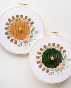 Hobbit Hole Embroidery Kit both versions showing green and yellow door Hobbit Embroidery Patterns, Slytherin Embroidery, Lotr Embroidery, Hole Embroidery, Embroidery Guide, Bag End, Illustrated Instructions, Random Crafts, Digital Embroidery Patterns