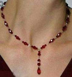 Red Anting Manik, Red Beads, Swarovski Crystal Necklace, Necklaces Jewelry, A Necklace, Swarovski Jewelry, Bead Jewellery, Jewelry Patterns, Jewelry Projects