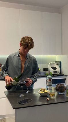 Boyfriend Aesthetics, Old Money Aesthetic Boys, Insta Aesthetic, Flipagram Instagram, Italian Boys, Rich Boy, Dream Boyfriend, Salt Air, Aesthetic Boys