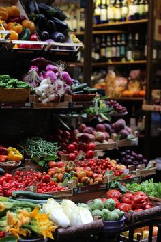 many different types of vegetables are on display