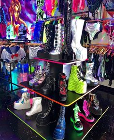 Store Design Boutique, Hello Kitty Clothes, Punk Clothing, Scene Outfits, Alt Outfits, Heart Shoes, Funky Shoes, Scene Fashion, Friend Group