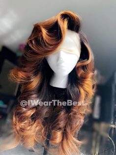 Gold Hair Hairstyles for Valentine's Day Silver Hair Hairstyles for Valentine's Day Ombre Hair Hairstyles for Valentine's Day Styled Wigs, Grad Hairstyles, Beautiful Crowns, Blond Rose, Blood Wallpaper, Looks Hip Hop, Twisted Hair, Men Hair Color, Hairstyle Inspo