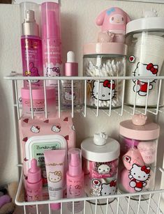 Sanrio Flowers, Dove Lotion, Hello Kitty Products, Outfits Hawaii, Glossier Bag, Hawaii Sea