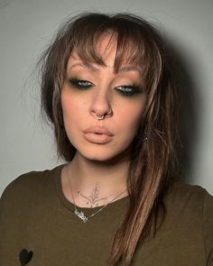 Face Changing Makeup, Smokey Under Eye, Khaki Makeup, Moody Makeup, Gemini Palette, Grungy Makeup, Lip Liner Makeup, Light Smokey Eye, Goth Eye Makeup