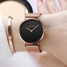 #fashion #wristporn #watchphotography #wristshot #audemarspiguet #rolexwatch #patekphilippe #swissmade Watches Women Simple, Casio Vintage, Trendy Watches, Rose Gold Watches Women, Swiss Army Watches, Rose Gold Quartz, Girls Watches