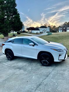 White Lexus RX350 Lexus Sport Suv, Lexus Suv Aesthetic, White Suv Luxury, Lexus 2023, Lexus Suv 2023, Lexus Rx 350 Sport Modified, Rx350 Lexus