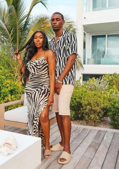 Black Couple Vacations Outfits, Couples Coordinating Outfits Vacation, His And Her Vacation Outfits, Honey Moon Outfits The Beach, Couple Outfits Matching Classy Black, Vacation Outfits Black Men, Black Men Vacation Outfits