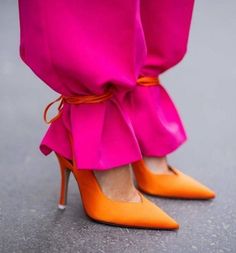 Orange Heels, Orange Shoes, Shoe Obsession, High Heel Pumps, Passion For Fashion, Pumps Heels, Me Too Shoes, Pink And Orange, Spring Fashion