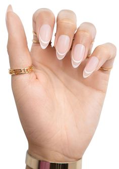 35 Best Neutral Nail Designs To Try + DIY Tips Cute Almond Nails, Acrylic Nails Almond Shape, Posh Nails, Almond Shape Nails, Work Nails, Classy Acrylic Nails, Almond Nails Designs