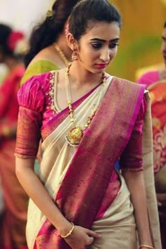 Pattu Saree Blouse Designs, Saree Blouse Neck Designs, Blouse Back Neck Designs, Blouse Design Images, Sari Blouse Designs, Indian Saree Blouses Designs, Blouse Designs Indian, Silk Saree Blouse Designs, Blouse Designs Silk