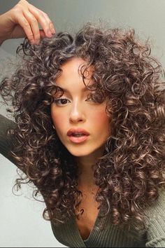 Curly Butterfly Haircut 16 Ideas: Embrace the Whimsical Beauty! - women-club.online Best Haircuts For Long Hair, Curly Hair Photos, Best Haircuts, Beautiful Curly Hair, Hairdos For Curly Hair, Curly Hair Inspiration, Hair Medium