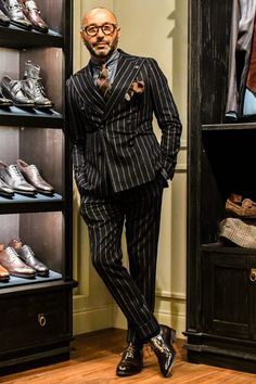 Mens Tailored Suits, Dapper Suits, Blazer Outfits Men, Gentlemen Wear, Gentlemans Club, Dress Suits For Men, Designer Suits For Men, Dapper Gentleman, Fashion Suits For Men