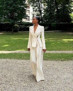 Jasmine Tookes Instagram, It Girl Era, Jasmine Tookes Style, Jasmin Tookes, Girl Fashion Style, Jasmine Tookes, Effortlessly Chic Outfits, Event Outfit, It Girl