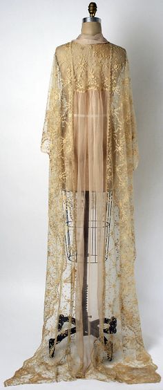 Negligée Date: 1920s Boué Soeurs Vintage Glam, 1920s Fashion, Antique Lace, Dressing Gown, Cream Lace, Vintage Lingerie, Historical Clothing, Mode Vintage, Up Girl