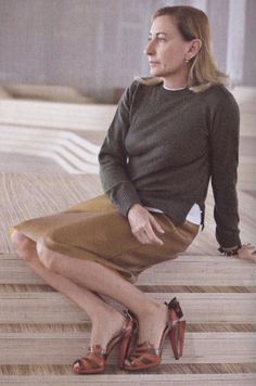 Brigitte Lacombe, English Clothes, Prada Style, Colour Combinations Fashion, Vogue Japan, Miuccia Prada, Confident Woman, Fashion Pictures