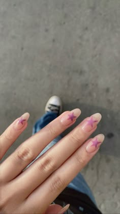 How To Do Star Nails At Home, Soft Girl Aesthetic Nails, Star Nails Gel, Star Nails Aesthetic, Star Manicure, Star Gel Nails, Nail Star, Soft Nails Ideas, Cute Star Nails