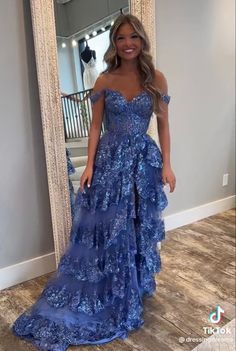 Good Prom Dresses, Sparkly Blue Prom Dress, Stain Dress, Prom Dress Navy Blue, Prom Dresses Classy, Flowy Prom Dresses, Elegant Dinners, Prom Dresses A Line