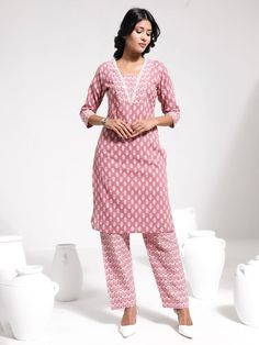 VASTRAMAY Women's Pink Printed Cotton Kantha Kurta Pant Set Look stylish and comfortable in this pink printed cotton kurta pant set by Vastramay. Features intricate kantha stitch and a relaxed fit. Key Features Pink printed cotton fabric Kantha stitch detailing Relaxed fit kurta and pants Specifications Please refer to the Vastramay website or product label for detailed specifications. Material & Care Material: Cotton Care: Hand-wash recommended Legal Disclaimer: The product is guaranteed to be Kantha Kurta, Kurta And Pants, Kurta Pant Set, Printed Cotton Fabric, Cotton Kurta, Kantha Stitch, Kurta With Pants, Look Stylish, Pant Set