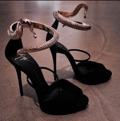 Reputation Aesthetic, Heels Aesthetic, Shoes Heels Classy, Heels Classy, Cute Heels, Aesthetic Shoes, Fashion High Heels