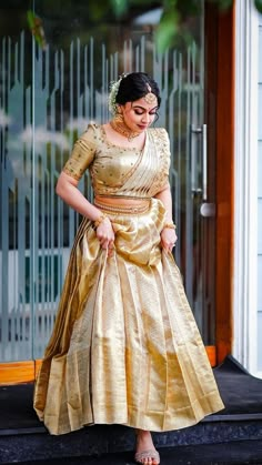 Half Saree Designs South Indian, Lehenga Red Bridal, Red Bridal Lehenga, Lehenga Bridal, Latest Bridal Blouse Designs