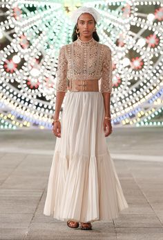 Christian Dior - Resort 2021 Dior Cruise, Dior 2021, Maria Grazia, 2021 Fashion, Looks Chic, Look Fashion, Long Skirt, Runway Fashion, Fashion Designer