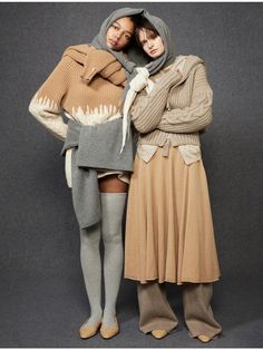 Composition : Shell: Cashmere 100% (excluding interfacing, reinforcement, labels, patterns, laces, bands, etc.)Color : CamelCountry of Origin : Republic of Korea Long Flare Skirt, Knit Set, Winter Knits, Flare Skirt, Beautiful Outfits, Camel, Midi Skirt, Cashmere, Composition