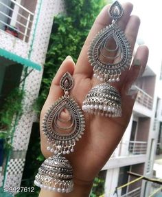 Silver Earrings Indian Jhumka, Silver Earrings Indian, Order Earrings, Indian Jhumka, Jhumka Designs, Indian Bridal Jewelry Sets, Antique Jewellery Designs, Fancy Jewellery Designs, Jewelry Set Design