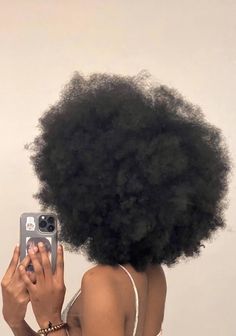 Long 4c Afro, Good Hair Aesthetic Black, Afro Hair Care Aesthetic, Growing Type 4 Hair, Black Women Healthy Hair, Long Natural 4b Hair, 4c Healthy Hair, Hair Growth 4c Natural, Black Woman Hair Aesthetic