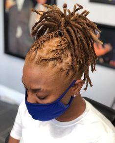 Short Dread Ponytail Updo Dreadlock Hairstyles For Women, Dreads Short Hair, Dyed Dreads, Short Dreadlocks Styles, Natural Dreadlocks, Short Dreads, Dreadlock Hairstyles For Men, Beautiful Dreadlocks