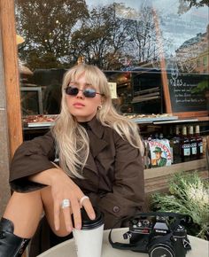 Angelica Blick, Blonde Bangs, Campus Style, Instagram Coffee, Dream Hair, Pretty Hairstyles, Hair Looks