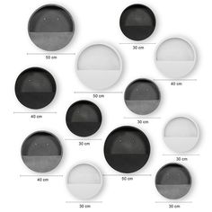 the sizes of black and white plates are shown